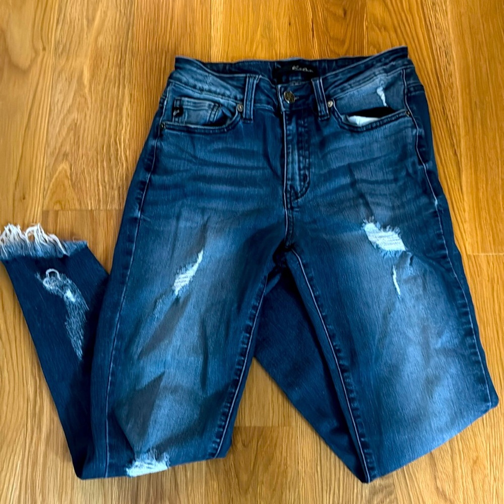 KanCan skinny destroyed ankle jeans